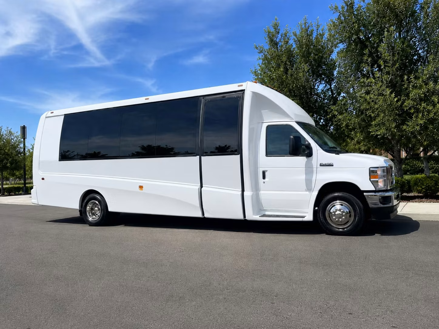 15 passenger minibus