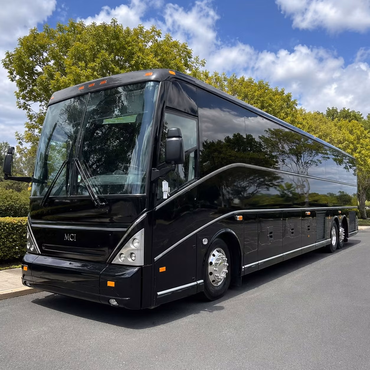 it s easy to book waller creek amphitheater and emo s transportation through charterbusrentalaustin com