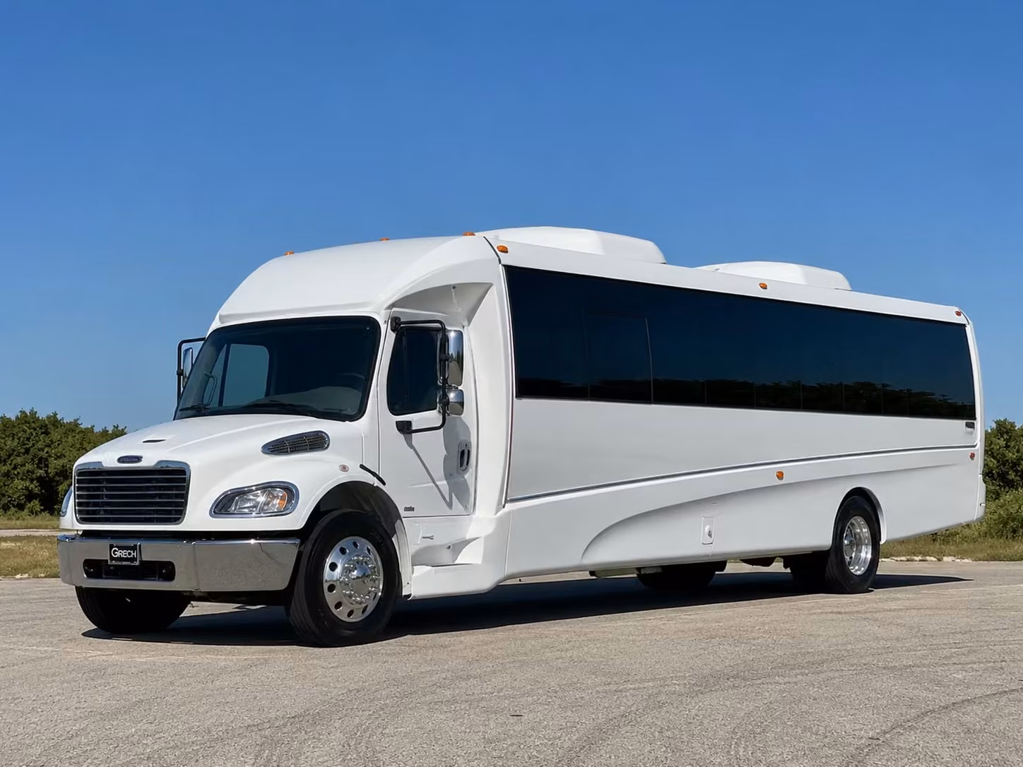 party buses for austin prom groups who want to arrive in style